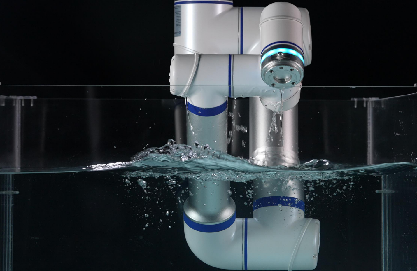 Elite Cobot application water proof.jpg